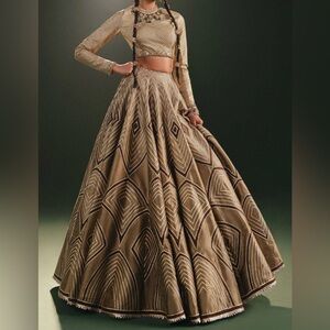 Chic A-Line Skirt with Geometric Design